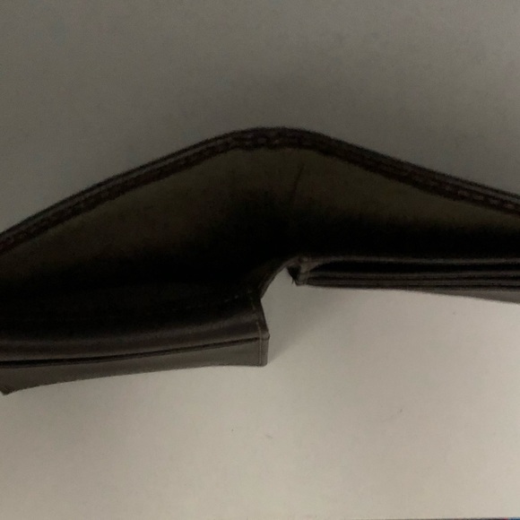 Levi’s Wallet - Picture 2 of 4